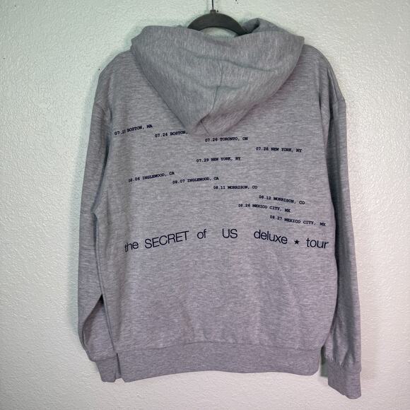 Gracie Abrams Hoodie Small The Secret Of Us Tour Concert Merch Red Star Soft - Picture 2 of 9
